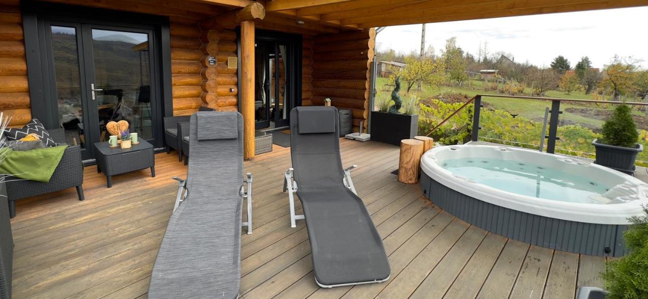 Roenk Relax Apartment Miskolc Luaran gambar