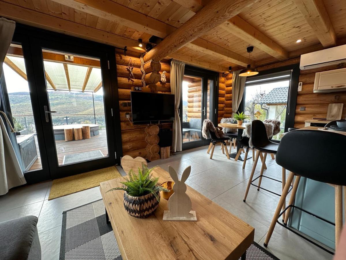 Roenk Relax Apartment Miskolc Luaran gambar