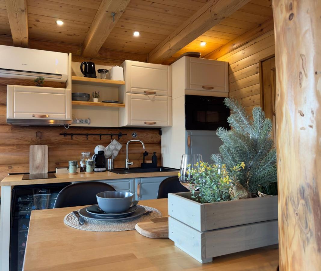 Roenk Relax Apartment Miskolc Luaran gambar