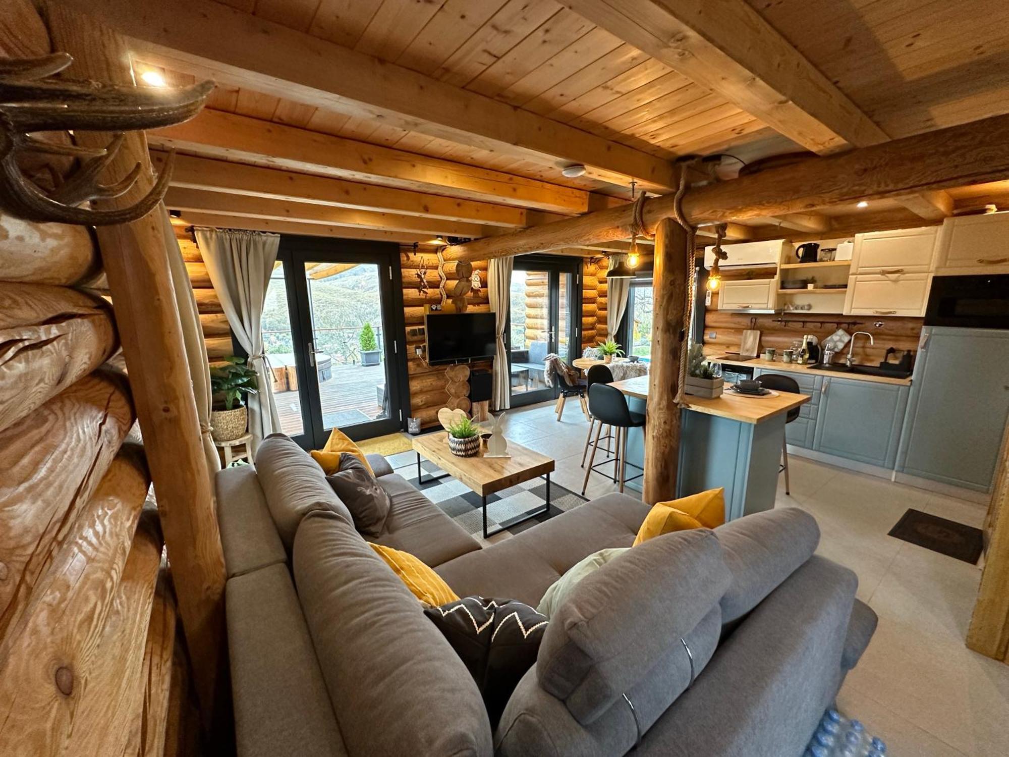 Roenk Relax Apartment Miskolc Luaran gambar