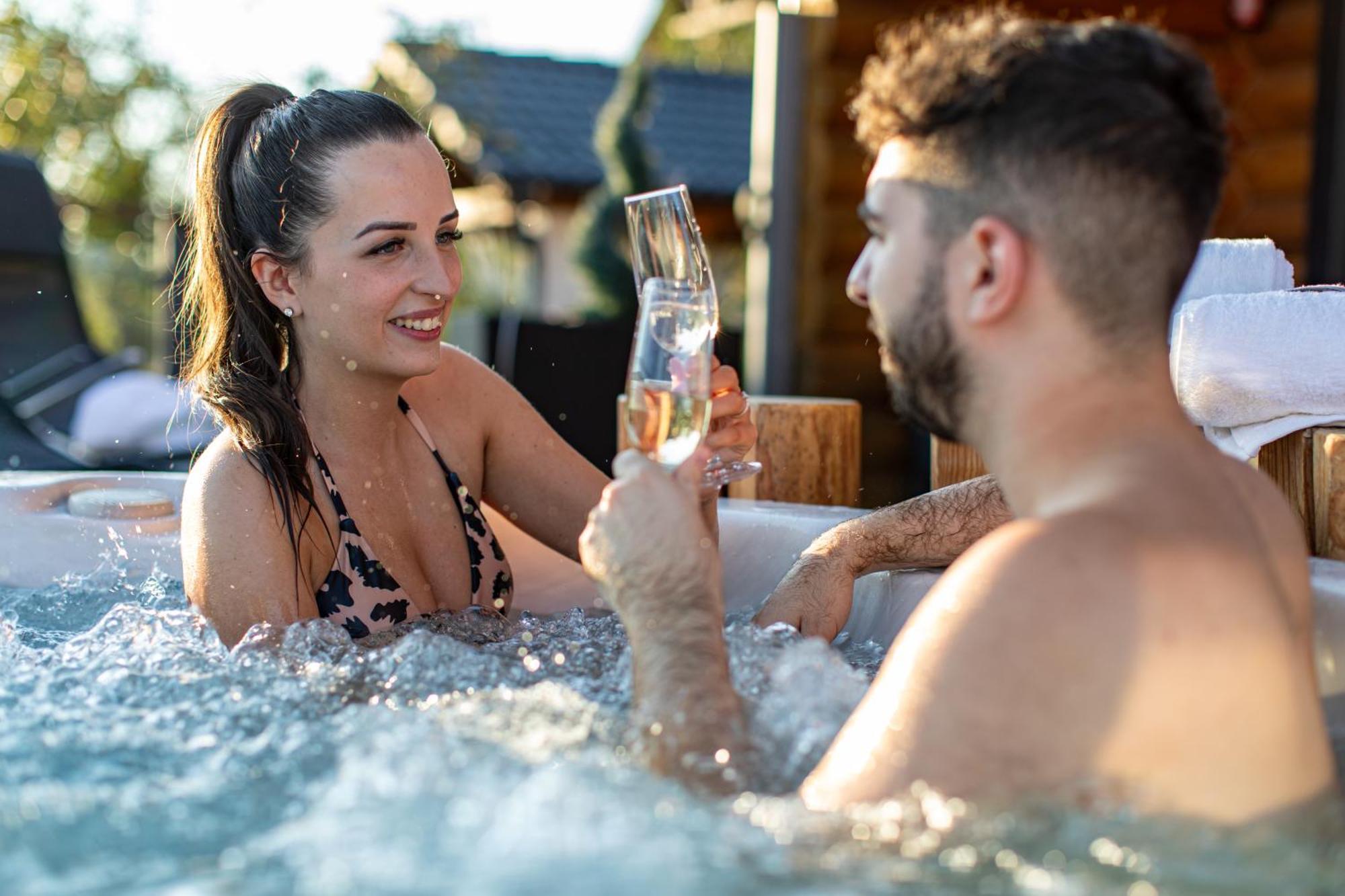Roenk Relax Apartment Miskolc Luaran gambar